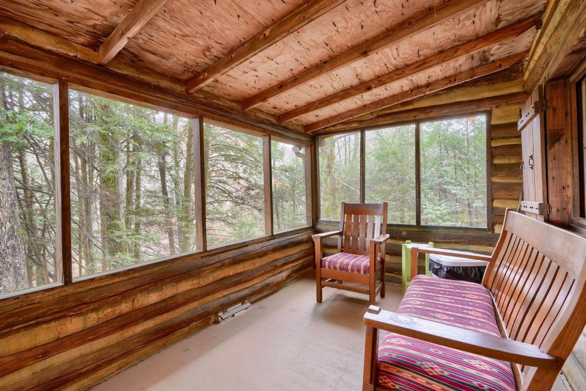 Russell Cabin Logan Exterior photo