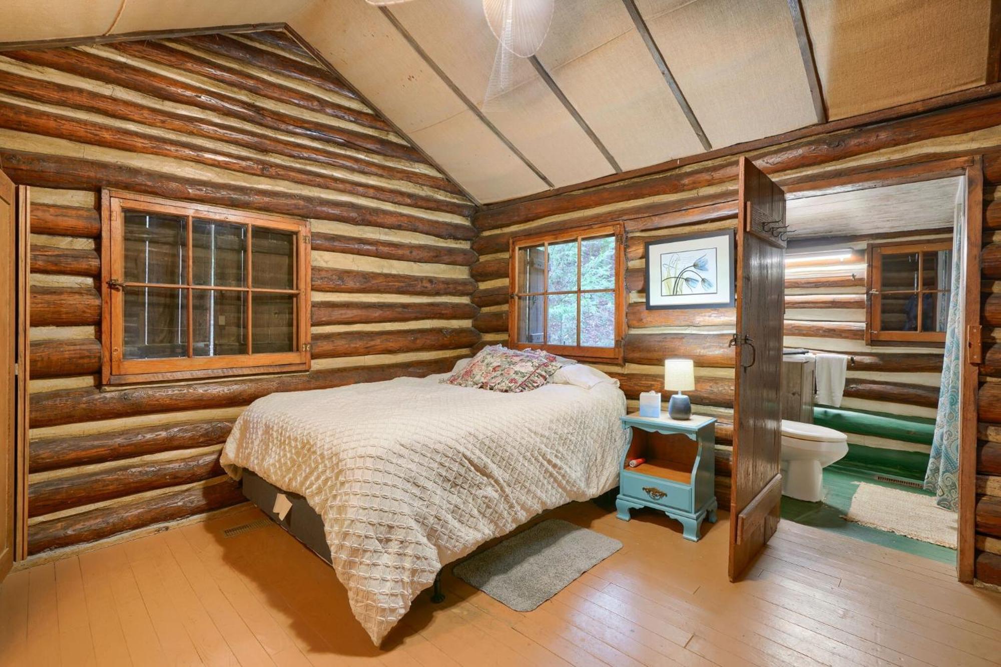 Russell Cabin Logan Exterior photo